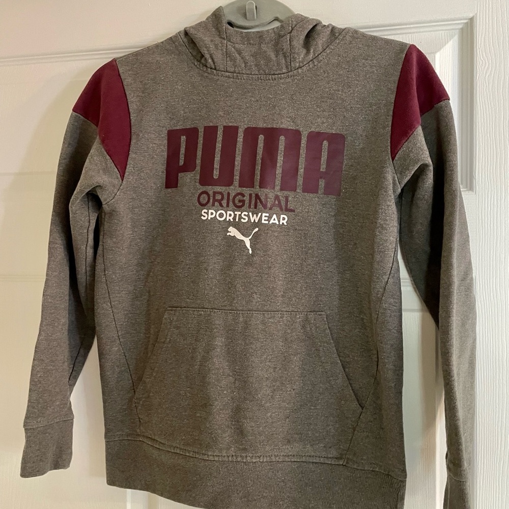 Girls Puma Sweatshirt, Size M (10/12)
